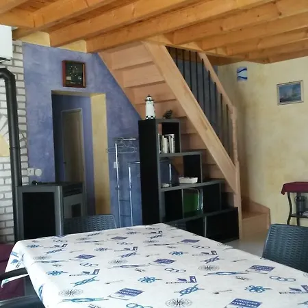 Maison *